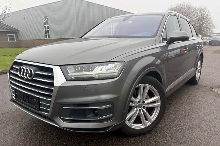 Grå Audi Q7 fra 2016