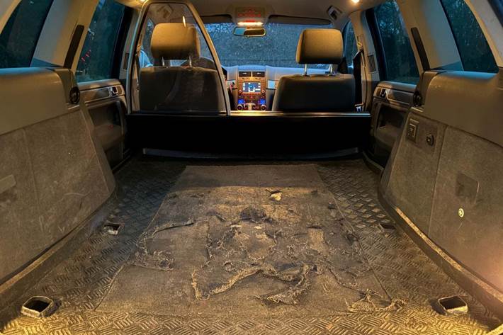 Sølv VW Touareg fra 2008