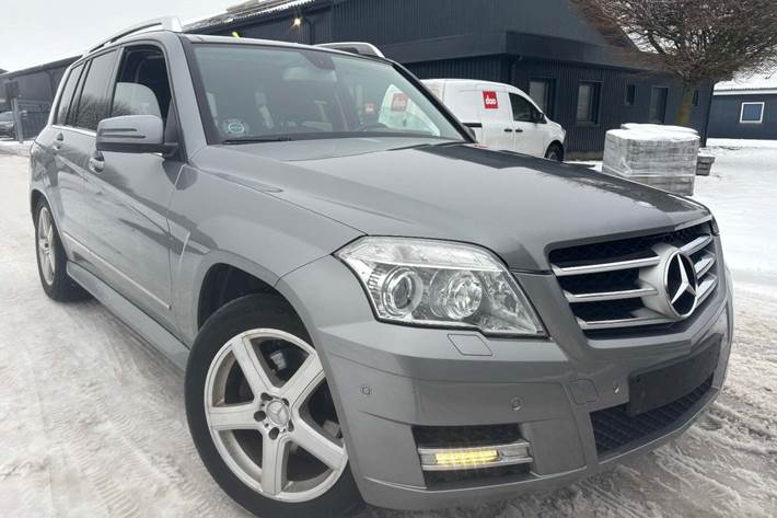 Sort Mercedes GLK350 fra 2011