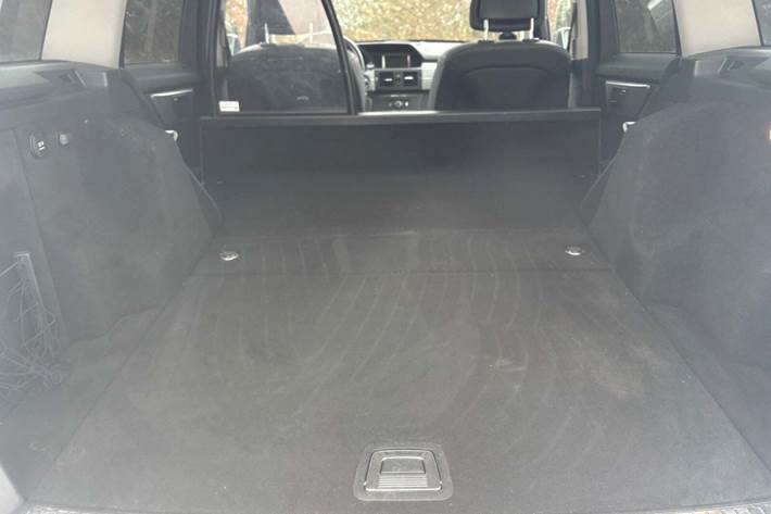 Sort Mercedes GLK350 fra 2011