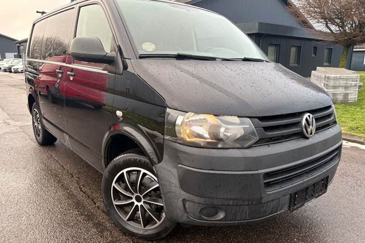 Sort VW Transporter fra 2014
