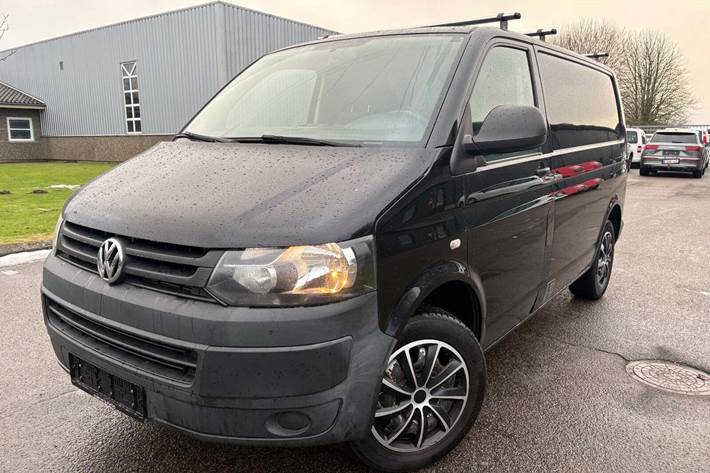 Sort VW Transporter fra 2014