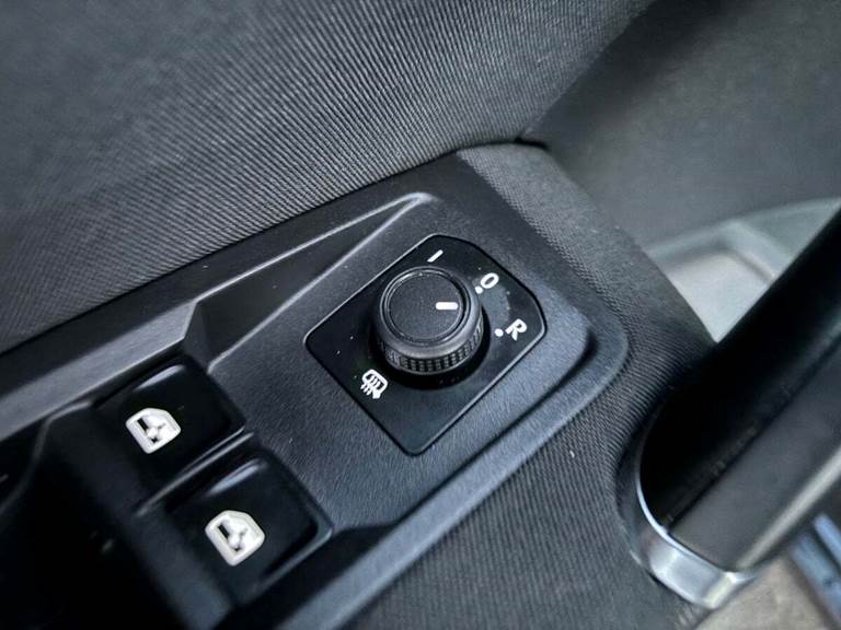 VW Touran 2,0 TDi 115 Comfortline Van