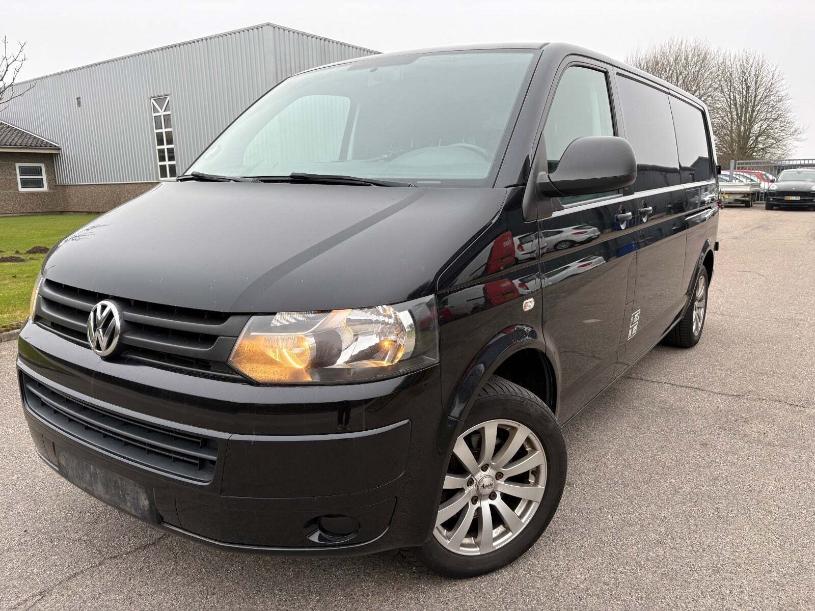 VW Transporter 2,0 TDi 140 Kassevogn DSG lang