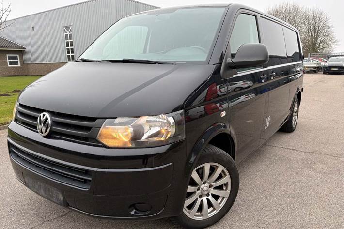 Sort VW Transporter fra 2015