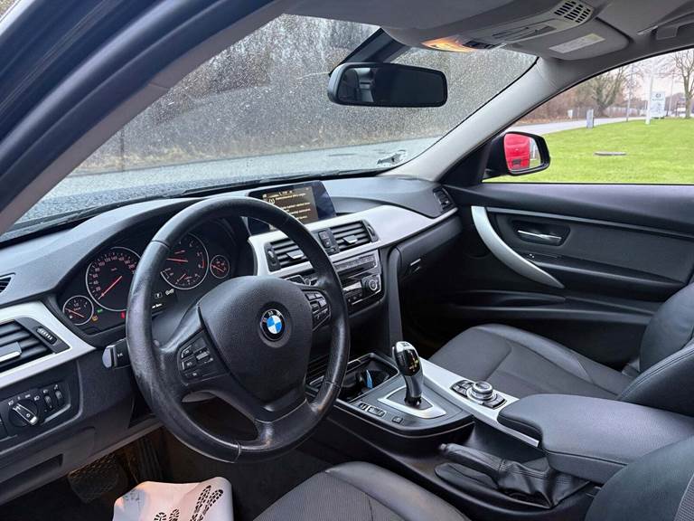 BMW 320d 2,0 Touring aut. Van