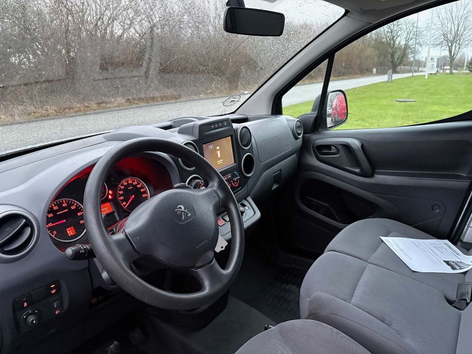 Peugeot Partner 1,6 BlueHDi 100 L2 ESG Flex Van