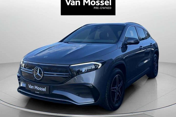 Grå Mercedes EQA250 fra 2023 set udefra
