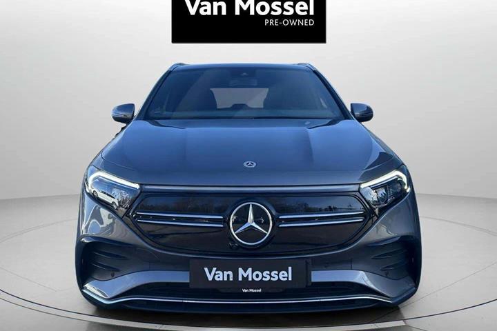 Grå Mercedes EQA250 fra 2023