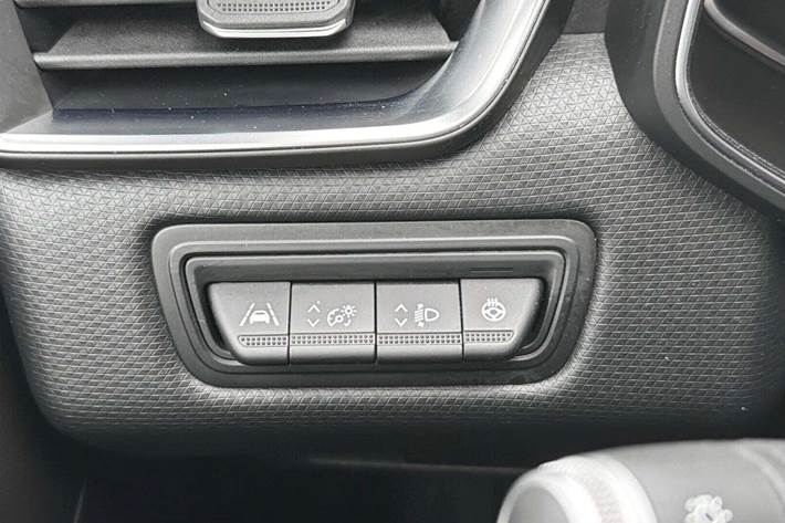 Beige Renault Clio V fra 2020