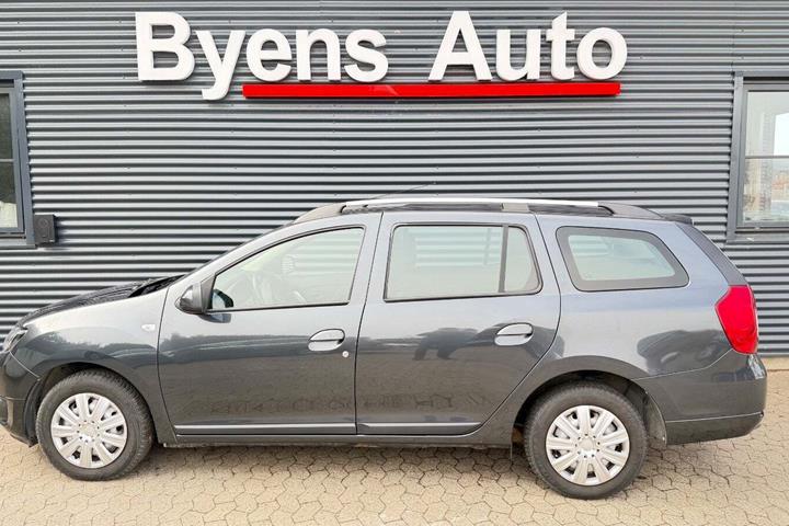 Grå Dacia Logan fra 2016