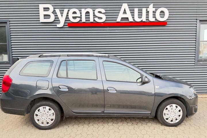 Grå Dacia Logan fra 2016