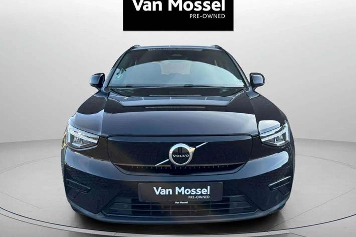 Sort Volvo XC40 fra 2022