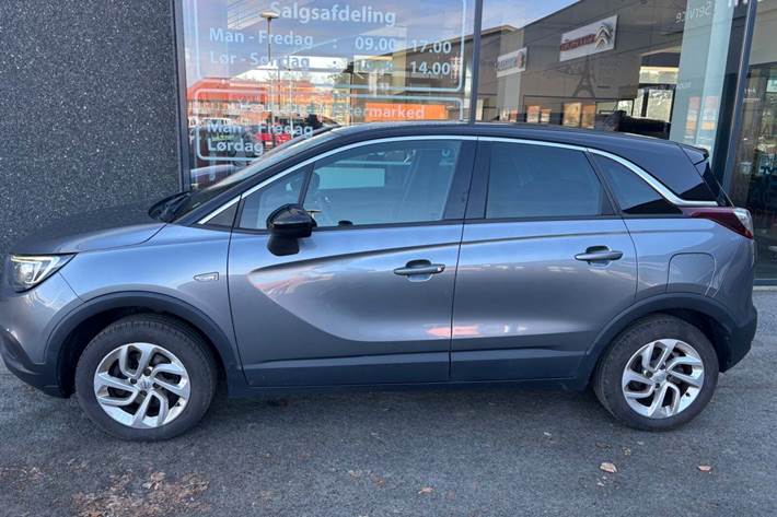 Grå Opel Crossland X fra 2019