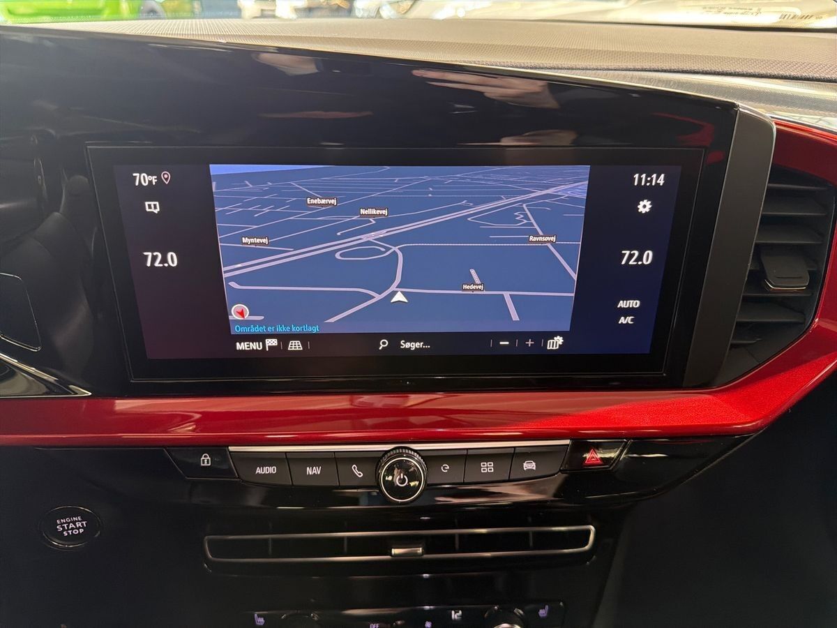 Hvid Opel Mokka-e fra 2023