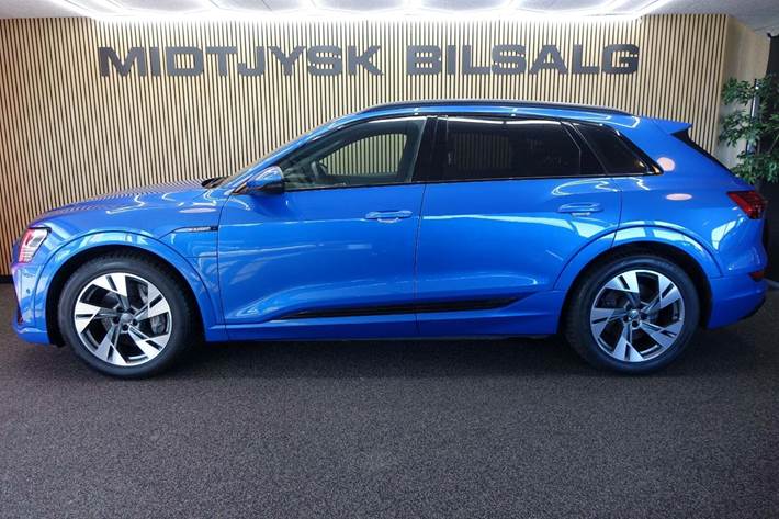 Blå Audi e-tron fra 2021