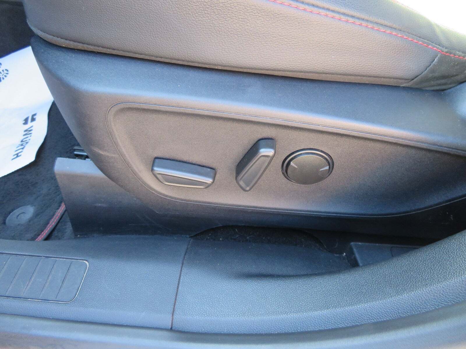 Rød Ford Kuga fra 2021