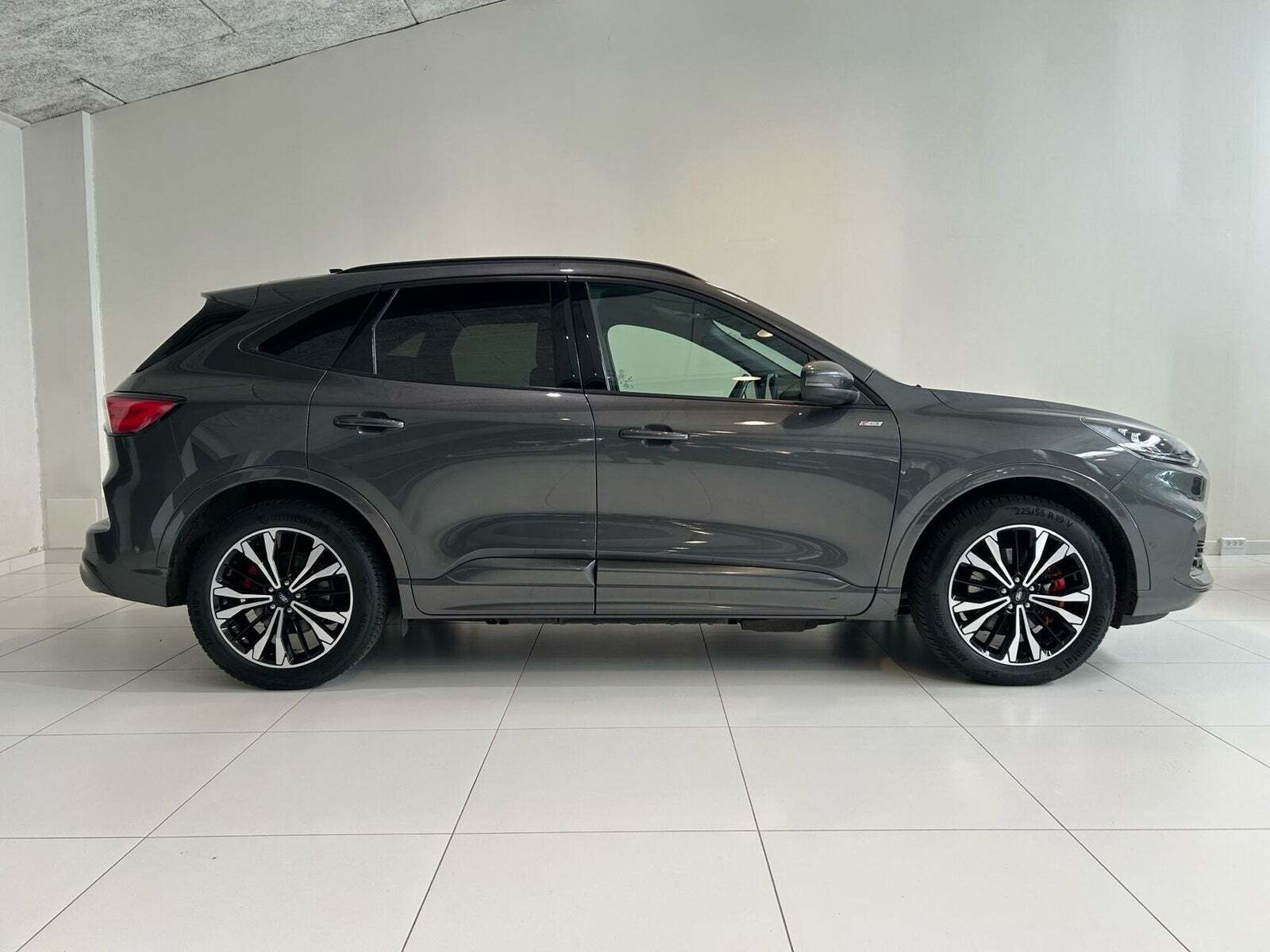 Ford Kuga 2,5 PHEV ST-Line X CVT