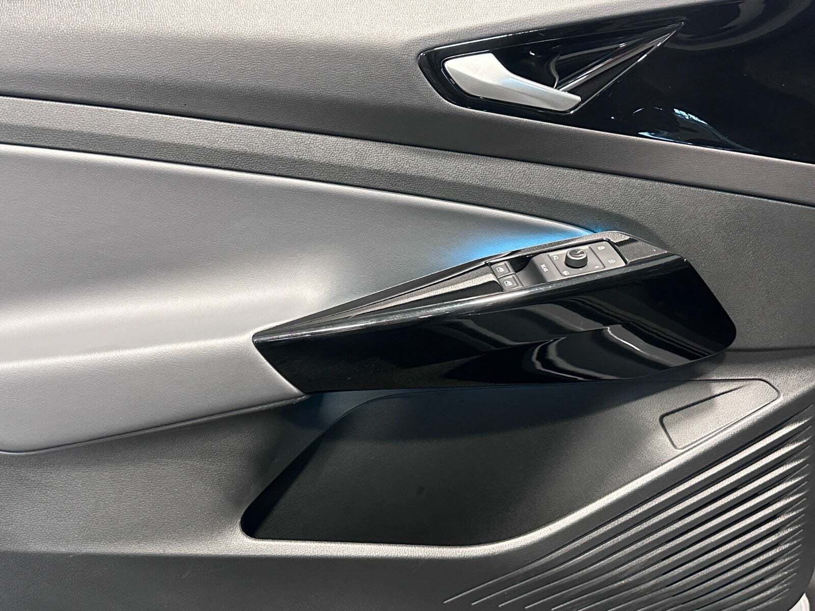 Grå VW ID.4 fra 2022