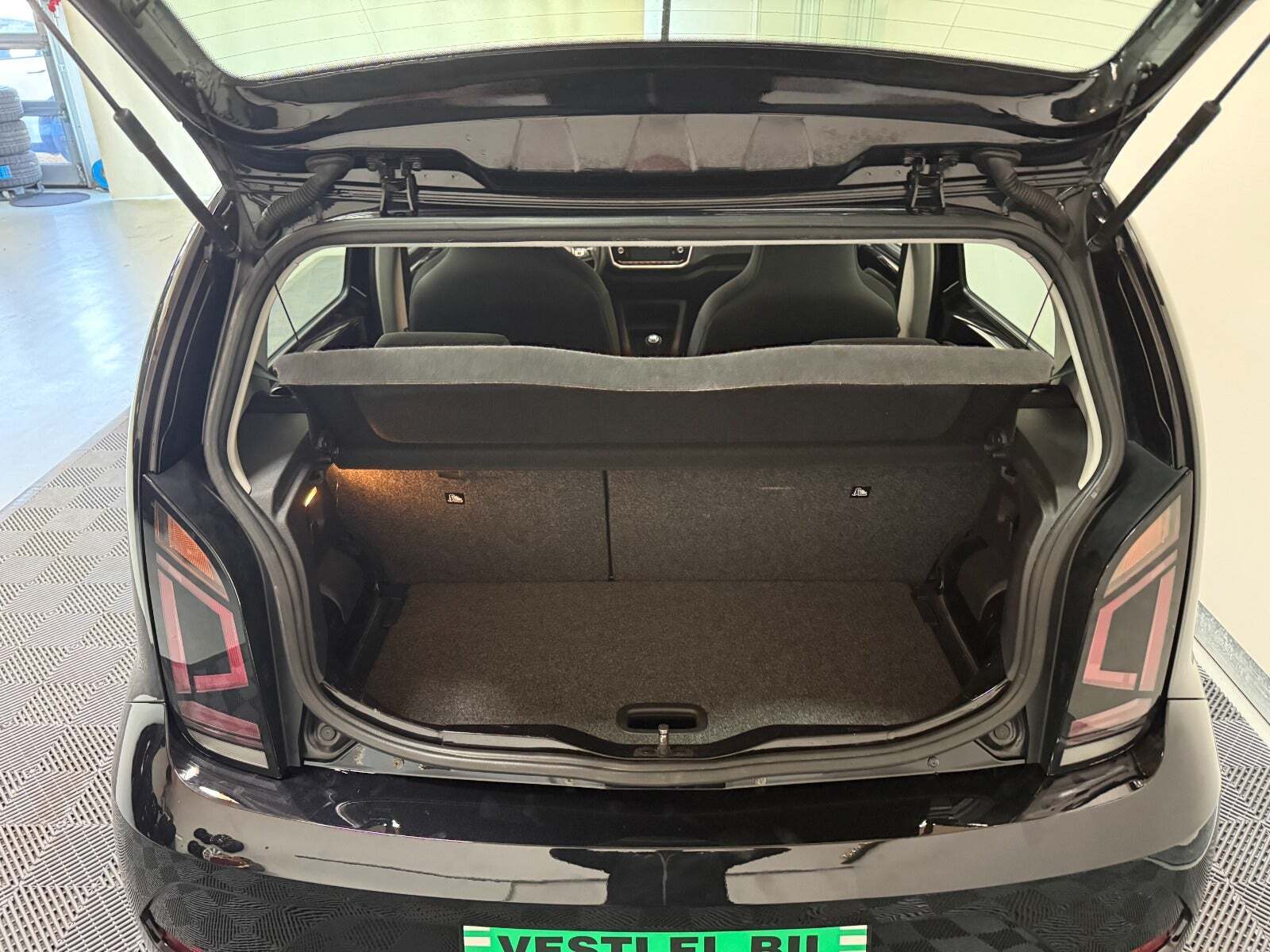 Sort VW UP! fra 2017