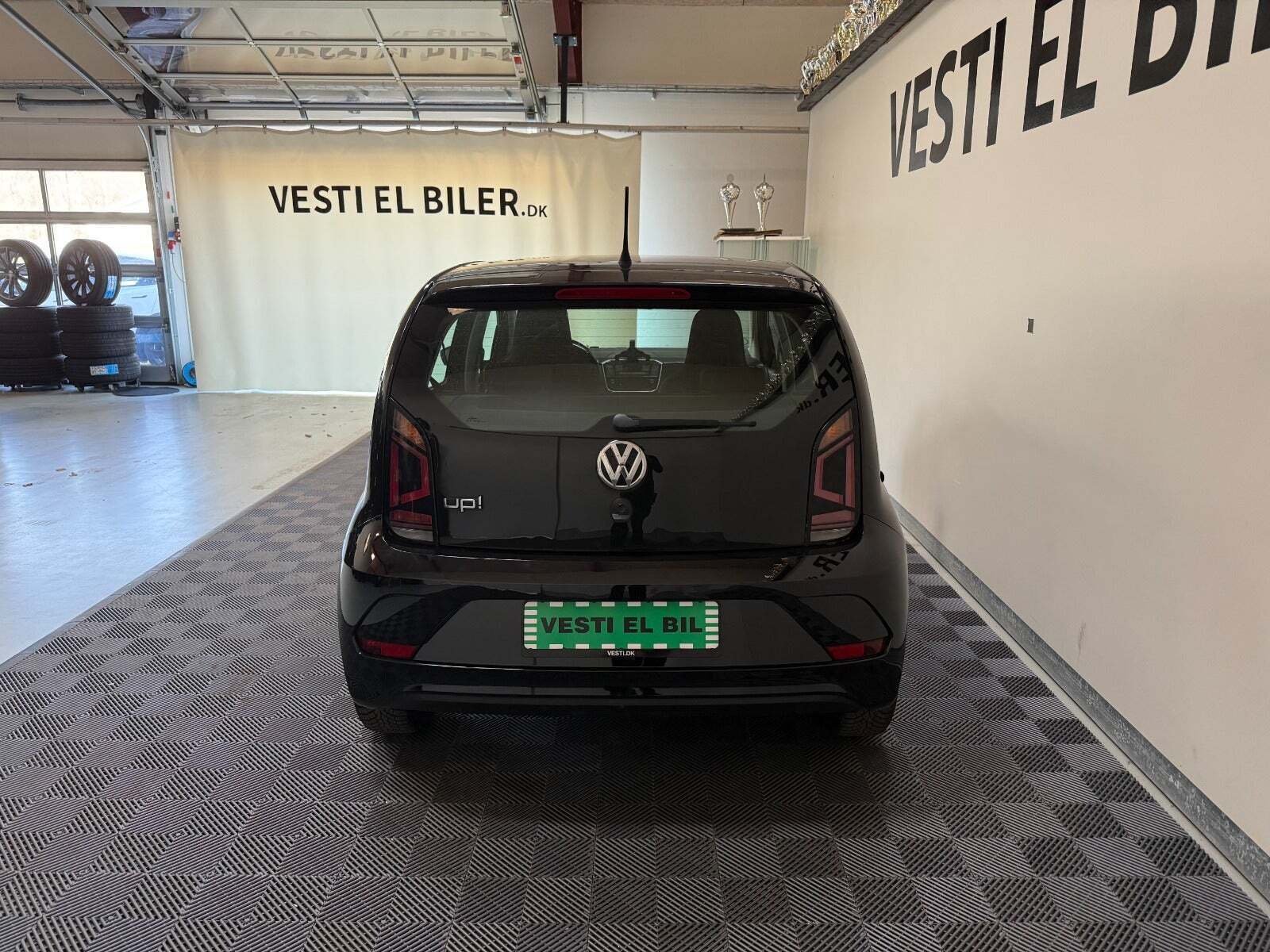 Sort VW UP! fra 2017