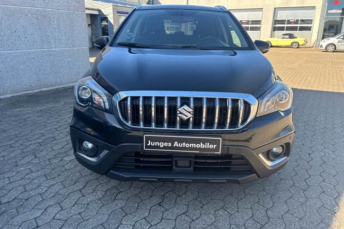 Sort Suzuki S-Cross fra 2020