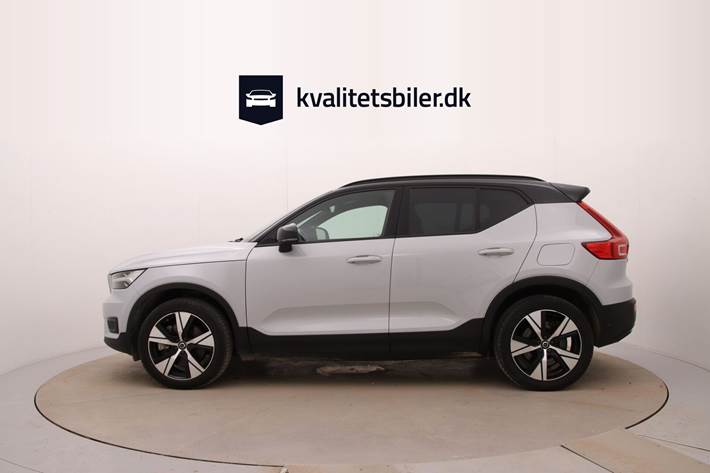 Sølv Volvo XC40 fra 2021