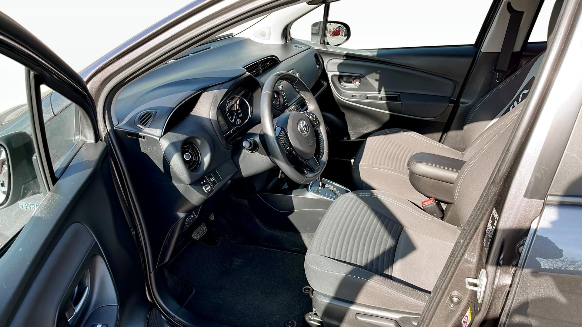 Toyota Yaris 1,5 Hybrid H2 Premium E-CVT 100HK 5d Trinl. Gear