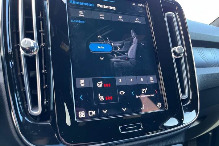 Sort Volvo XC40 fra 2023