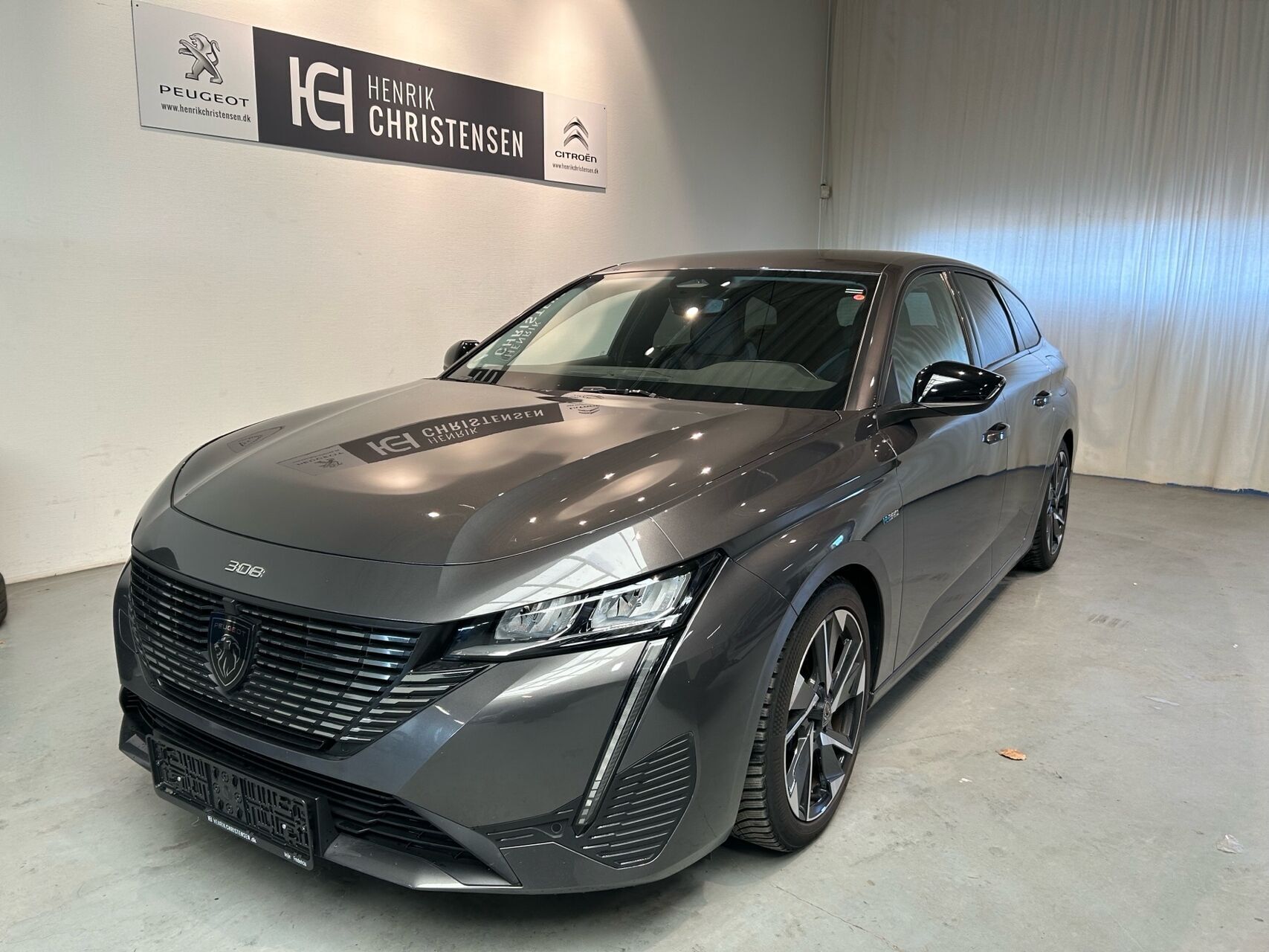 Peugeot 308 1,6 SW Plugin-hybrid First Selection EAT8 180HK Stc 8g Aut.