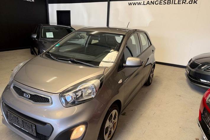 Grå Kia Picanto fra 2014