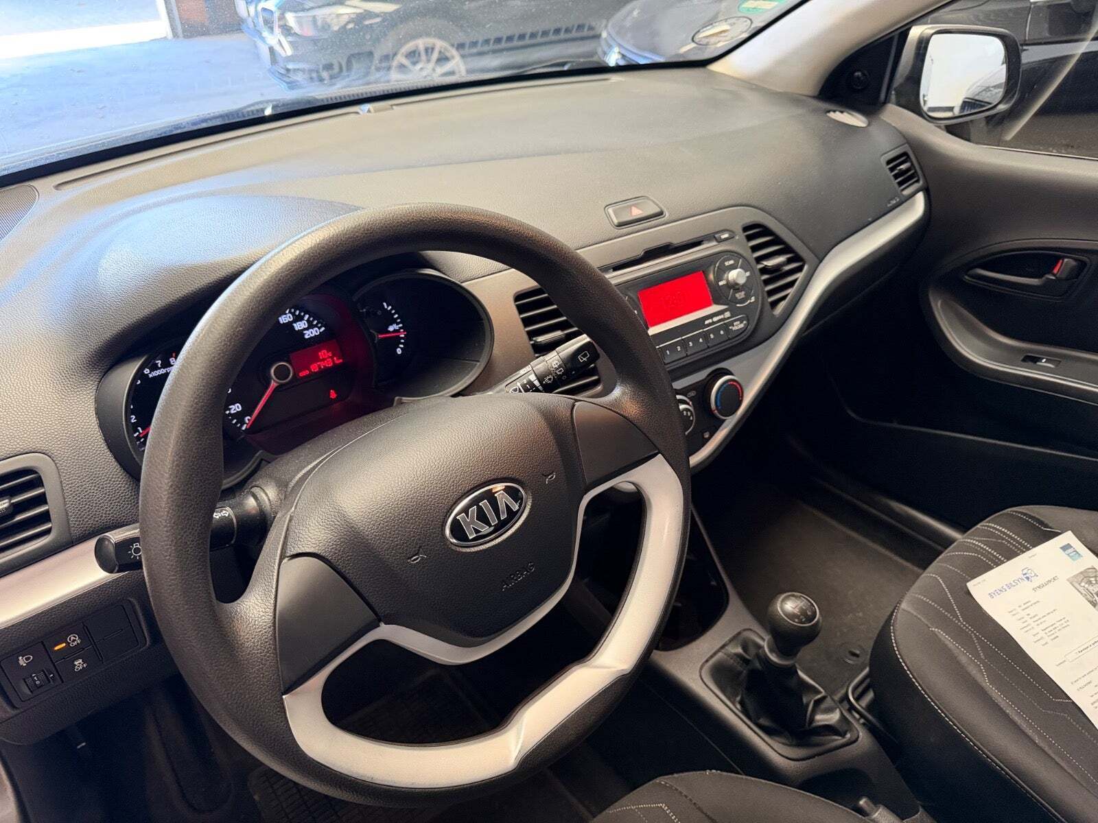 Grå Kia Picanto fra 2014