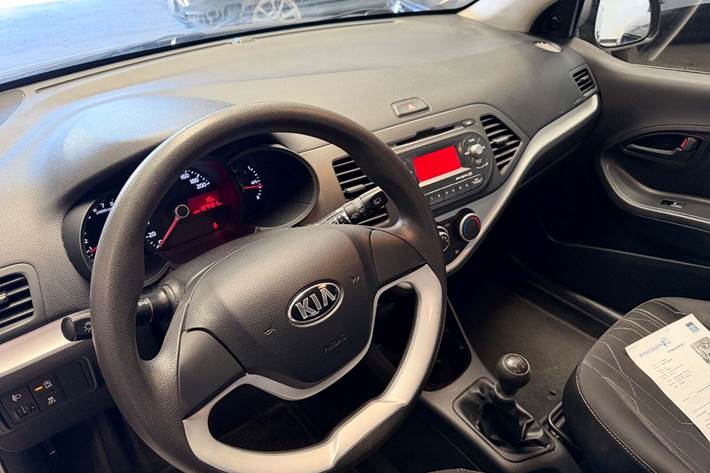 Grå Kia Picanto fra 2014