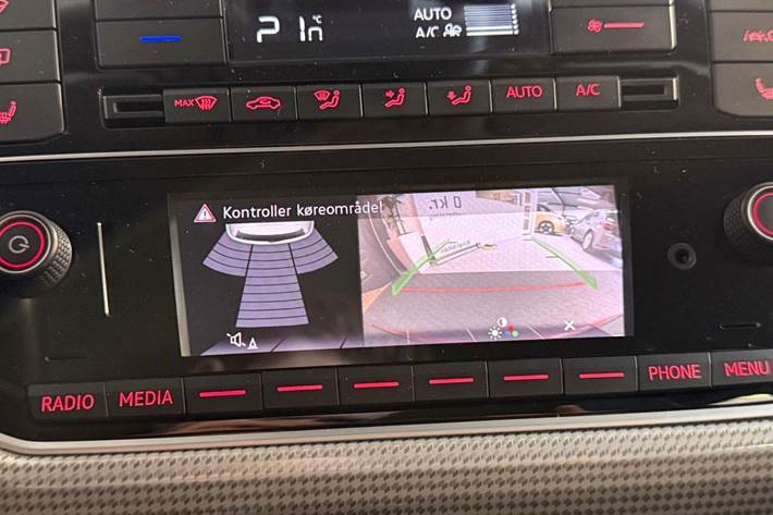 Rød VW E-UP! fra 2024