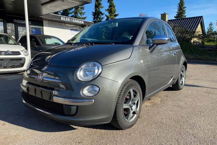 Grå Fiat 500 fra 2008