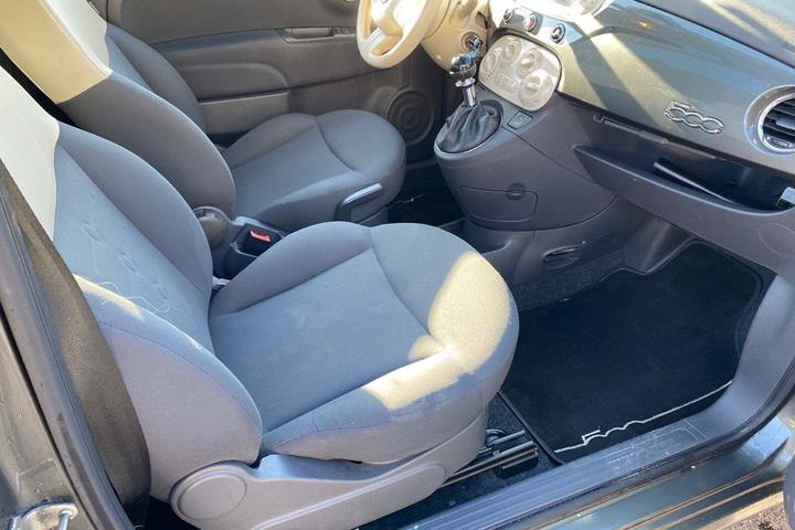Grå Fiat 500 fra 2008
