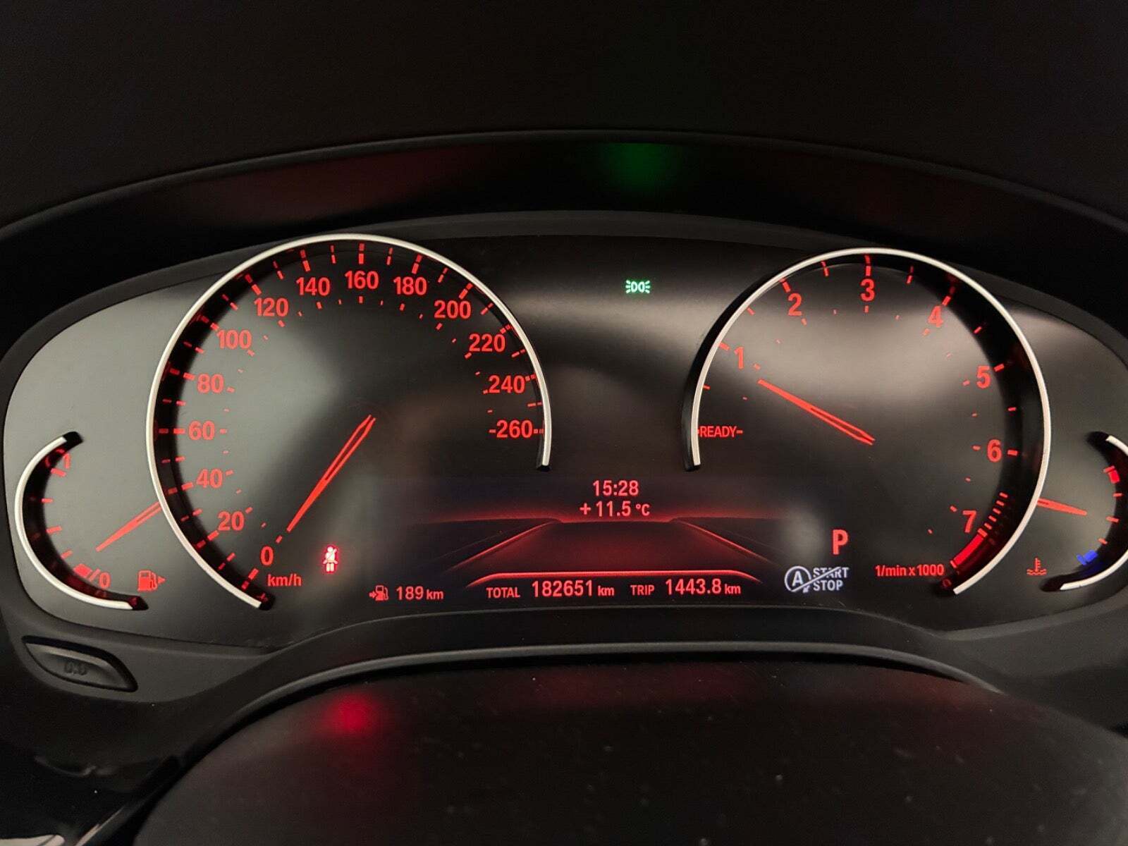 Blå BMW 530i fra 2018