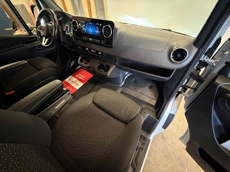Mercedes Sprinter 319 2,0 CDi A2 Kassevogn aut. RWD