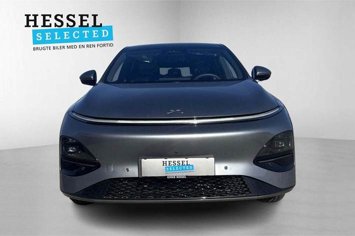 Grå Xpeng G6 fra 2026