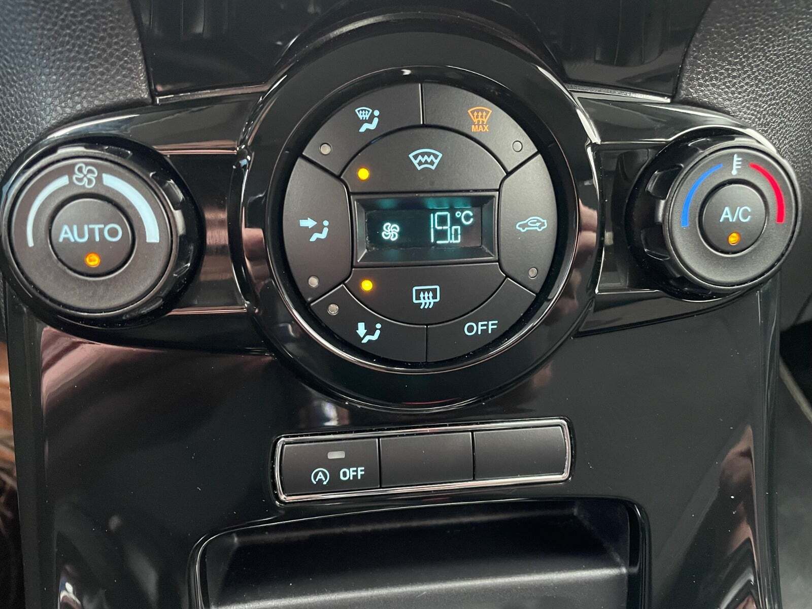 Ford Fiesta 1,0 SCTi 100 Titanium