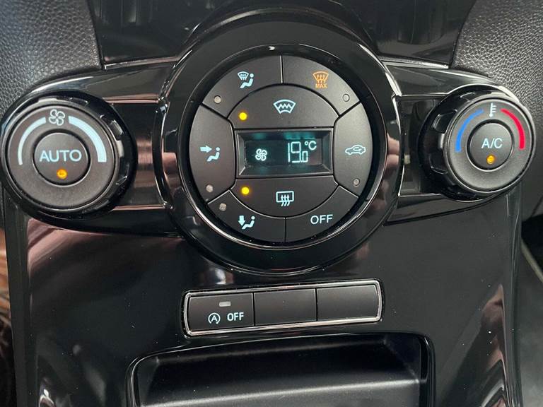 Ford Fiesta 1,0 SCTi 100 Titanium