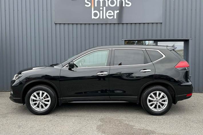Sort Nissan X-Trail fra 2019
