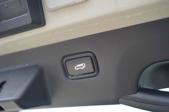 Beige Kia EV6 fra 2022