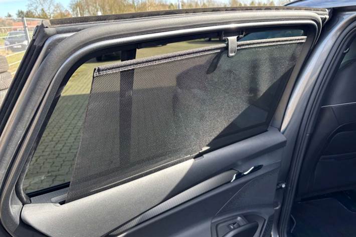 Grå Skoda Enyaq fra 2023