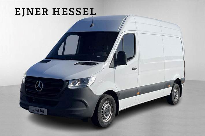 Hvid Mercedes Sprinter 215 fra 2023