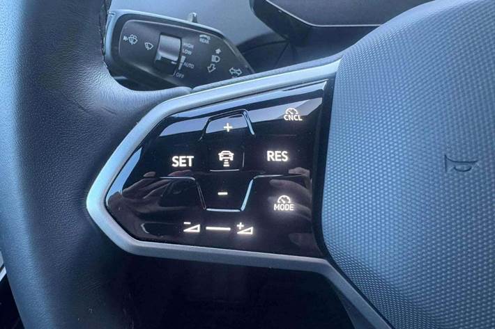 Hvid VW ID.4 fra 2025