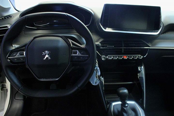 Hvid Peugeot 208 fra 2021