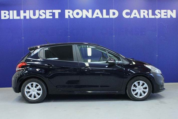 Blå Peugeot 208 fra 2018