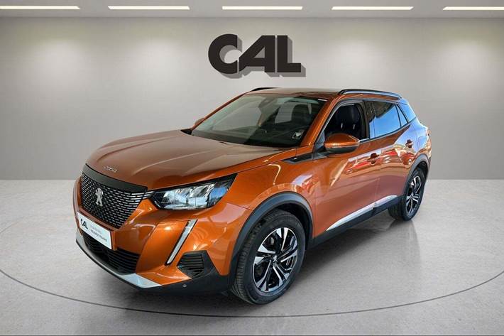 Bronze Peugeot 2008 fra 2020 set udefra