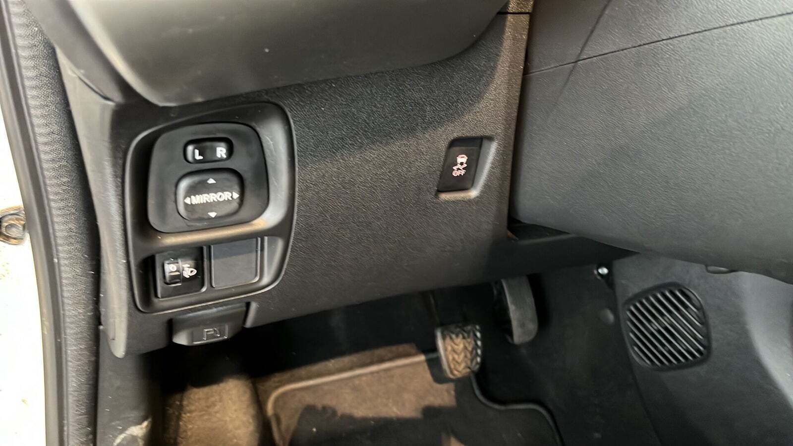 Hvid Toyota Aygo fra 2015